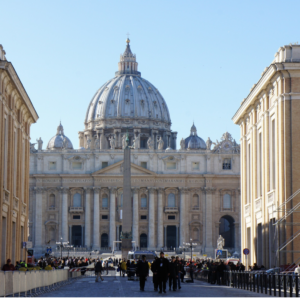 VATICANO COM PESSOAS