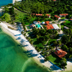 Vista aérea da Praia Fazenda Marina Eco Hotel, Saubara, Bahia de Todos os Santos